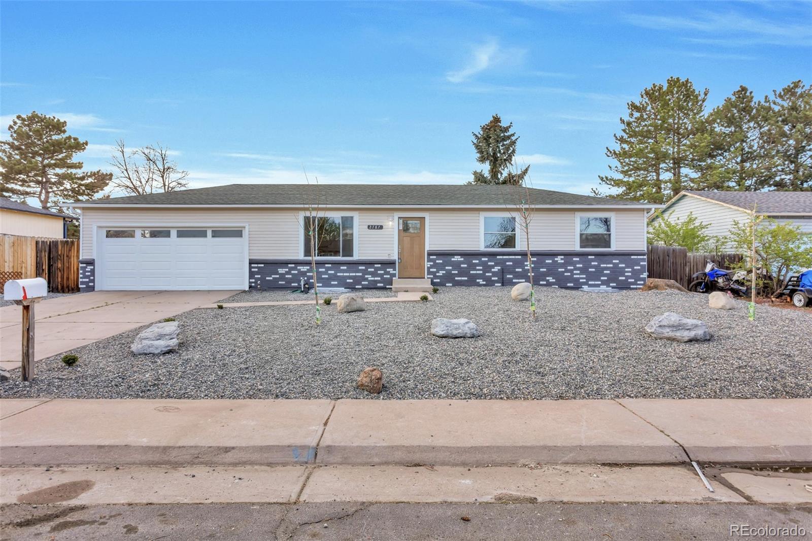 Meadowood Aurora Home | MLS #: 45687622787 S Helena Way, Aurora Beds: 5 Baths: 3 Price: $494,900