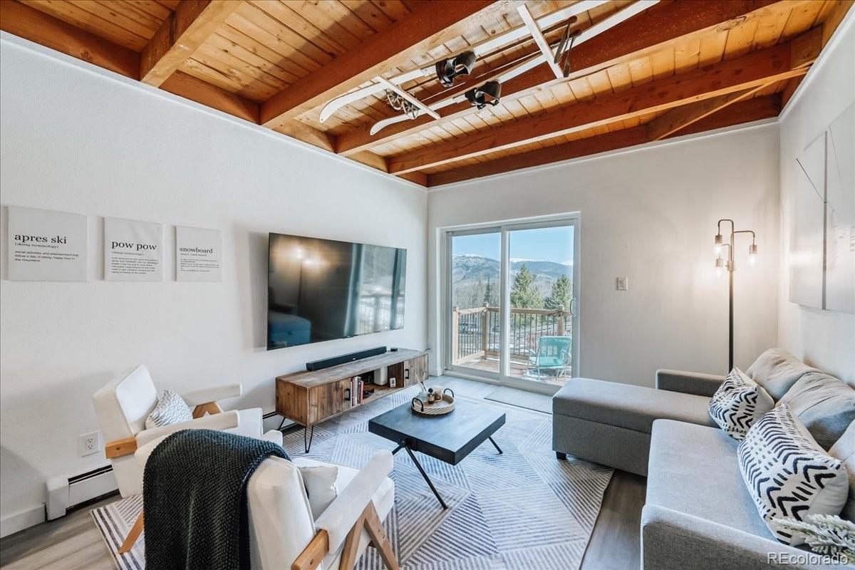 4200 lodge pole circle, Silverthorne sold home. Closed on 2026-08-24 for $309,000.