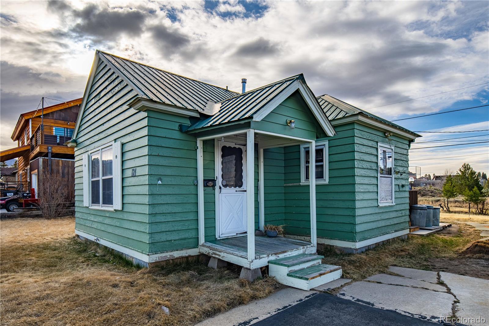 124  mount traver drive, Leadville sold home. Closed on 2026-08-07 for $300,000.