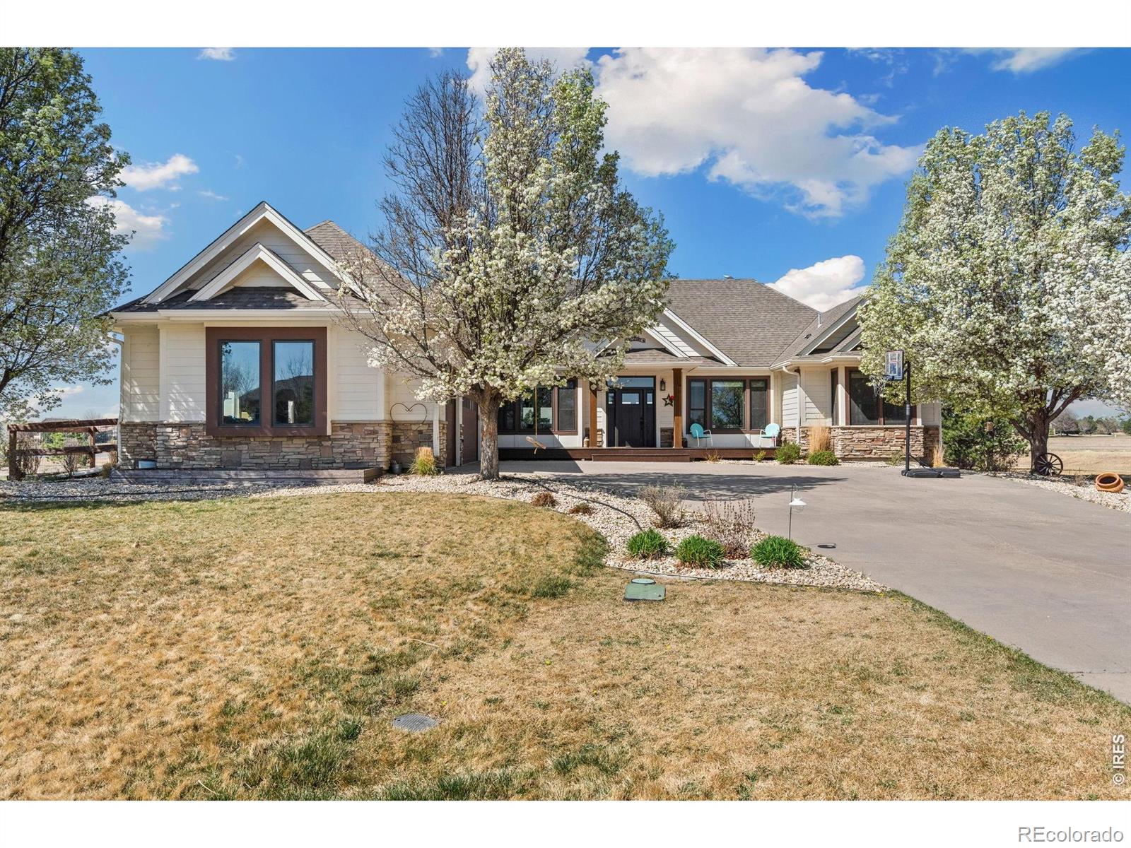 37121  soaring eagle circle, Severance sold home. Closed on 2026-05-27 for $1,600,000.