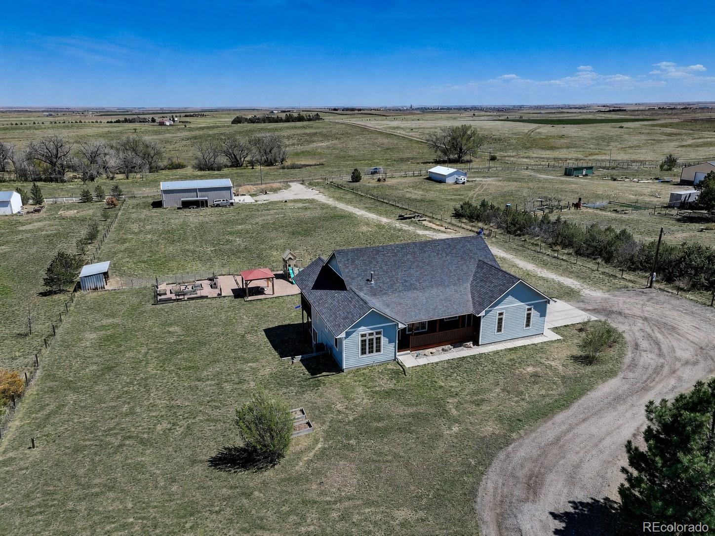  Strasburg Home | MLS #: 994189259956 E Commanche Way, Strasburg Beds: 3 Baths: 2 Price: $725,000