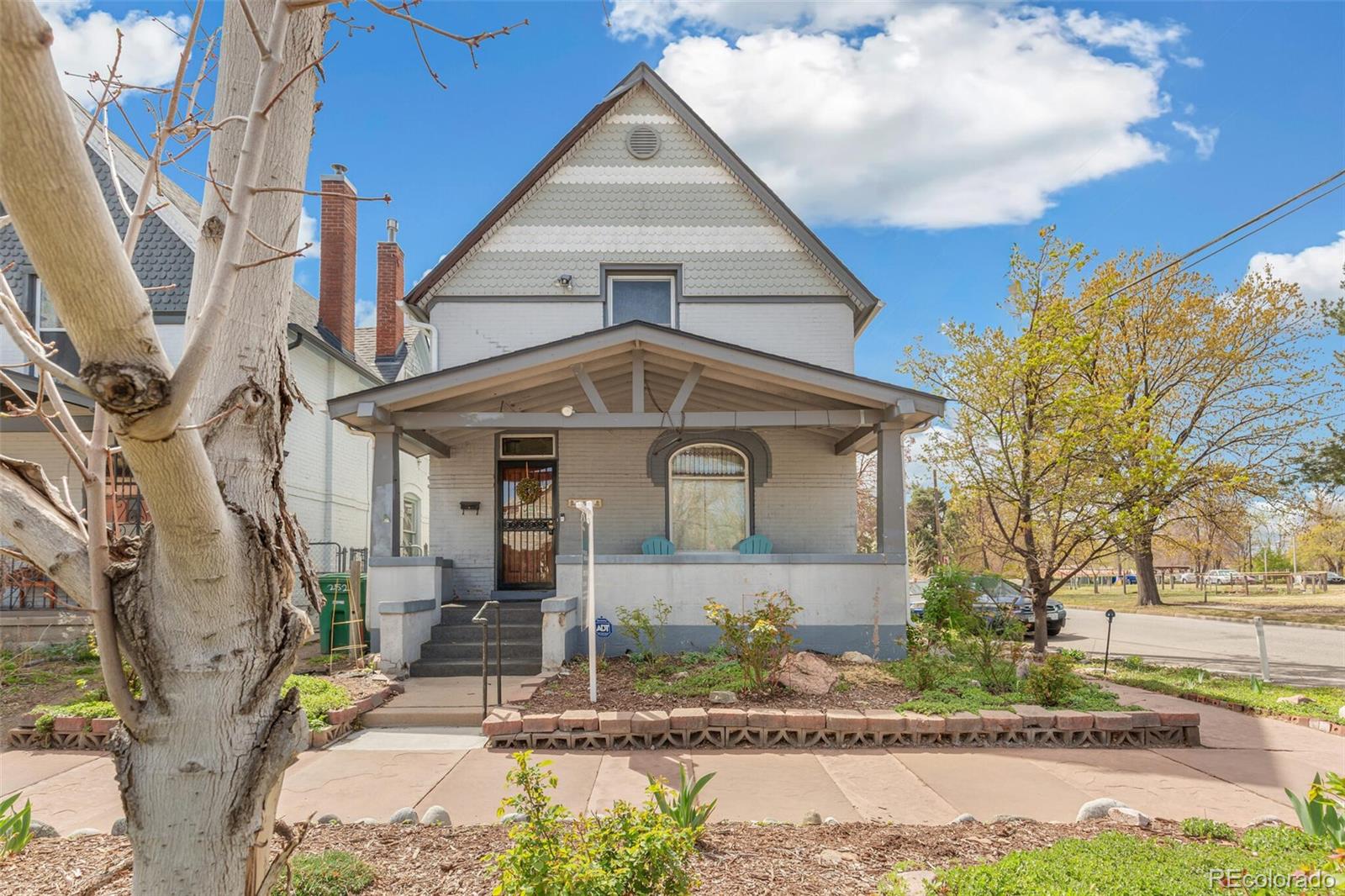 252 w irvington place, Denver sold home. Closed on 2026-06-01 for $600,000.