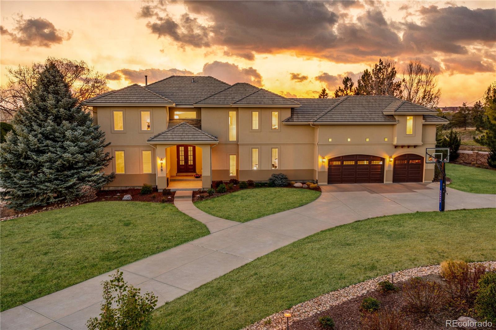  Littleton Home | MLS #: 57460944358 W Hinsdale Avenue, Littleton Beds: 6 Baths: 5 Price: $1,700,000