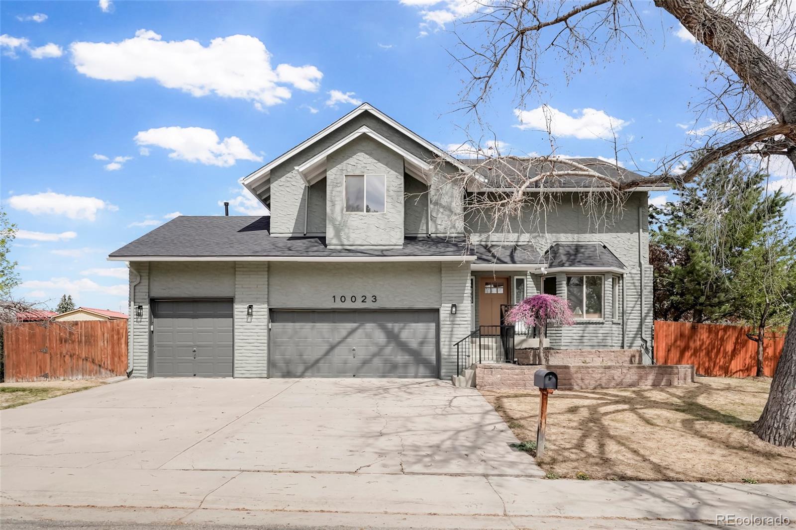  Arvada Home | MLS #: 841918010023 W 77th Drive, Arvada Beds: 3 Baths: 3 Price: $850,000