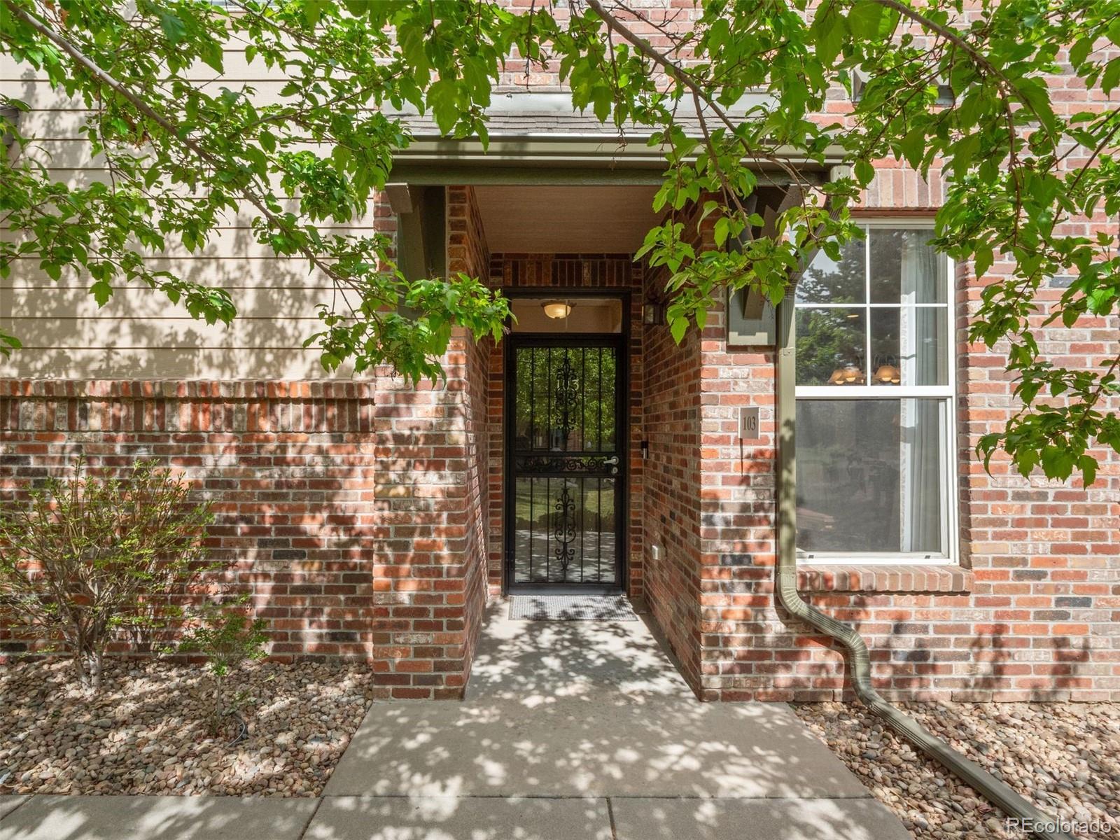 2240 s vaughn way, Aurora sold home. Closed on 2026-05-15 for $384,200.
