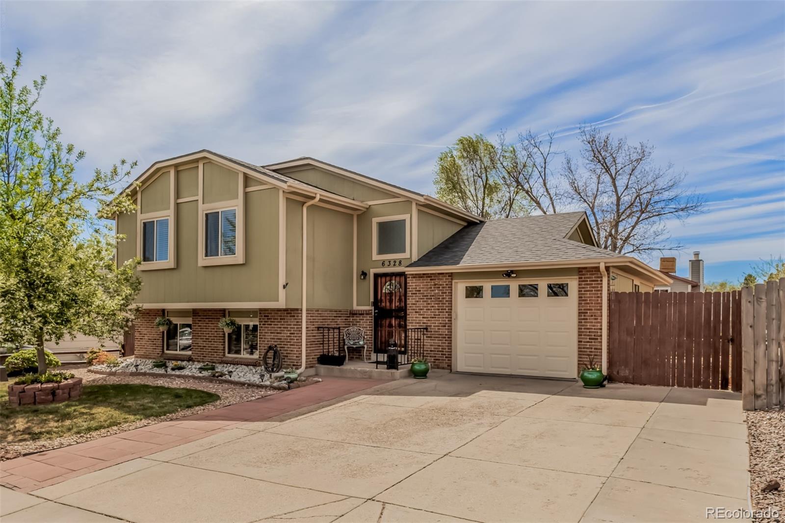 Vista Leone Arvada Home | MLS #: 89954826328 W 69th Avenue, Arvada Beds: 3 Baths: 2 Price: $540,000