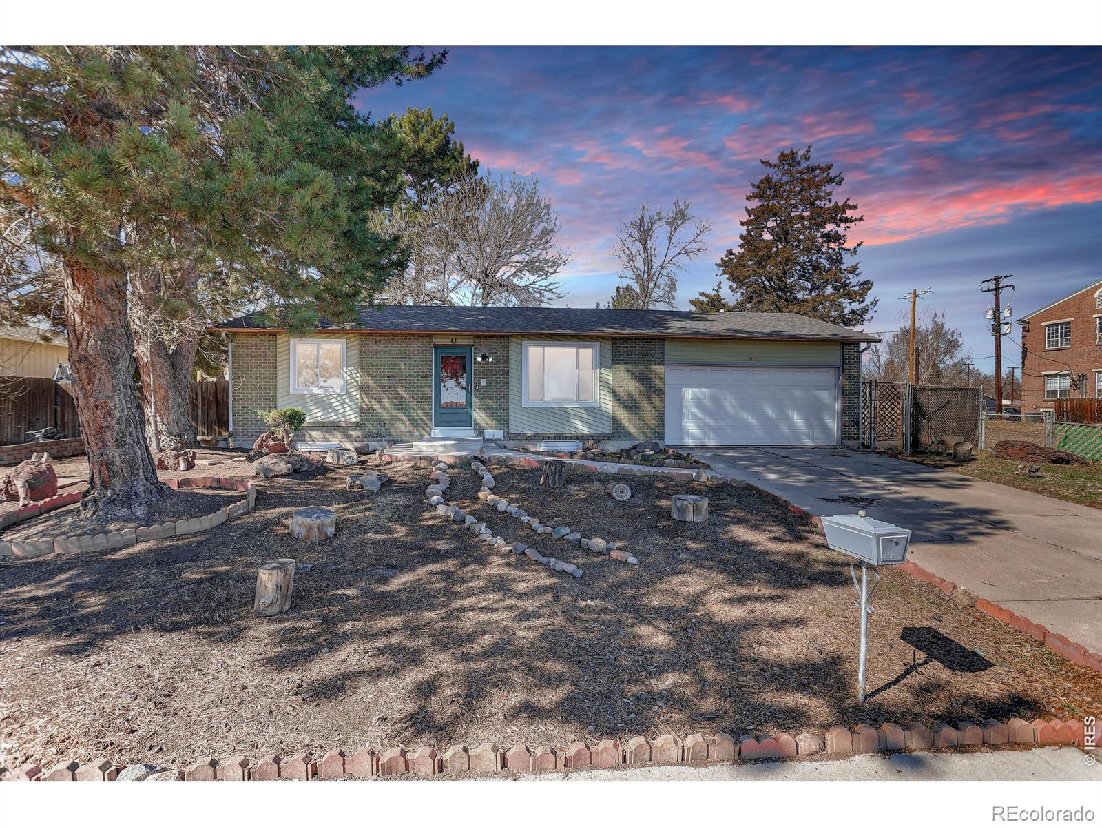 Southern Gables Lakewood Home | MLS #: 45678910561582117 S Wadsworth Boulevard, Lakewood Beds: 4 Baths: 2 Price: $450,000