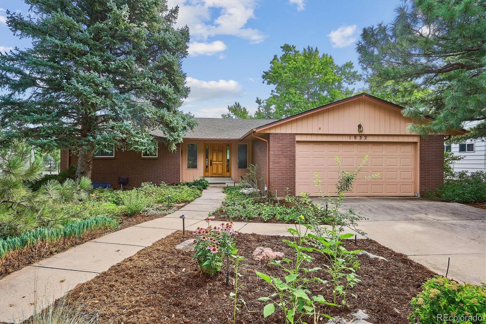 Beverly Heights Estates Golden Home | MLS #: 54370031832  Mt Zion Drive, Golden Beds: 4 Baths: 3 Price: $1,225,000