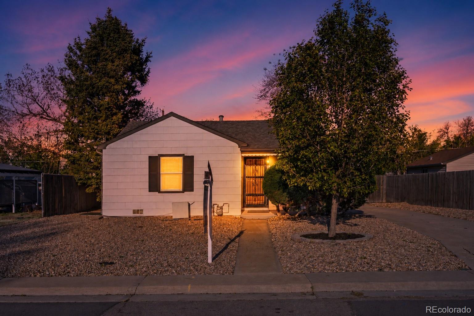 Du Denver Home | MLS #: 69030732060 S Knox Court, Denver Beds: 2 Baths: 1 Price: $395,000