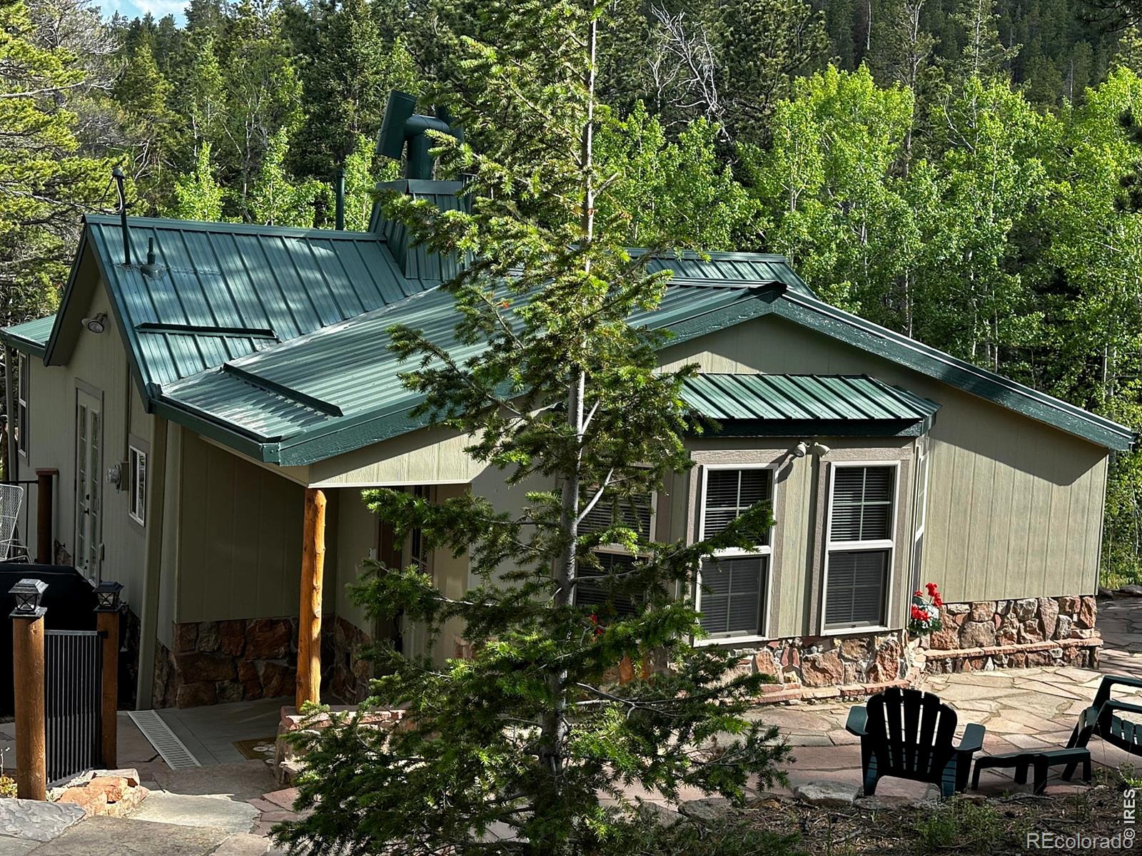 131  county road 90 , Allenspark sold home. Closed on 2026-09-23 for $465,000.