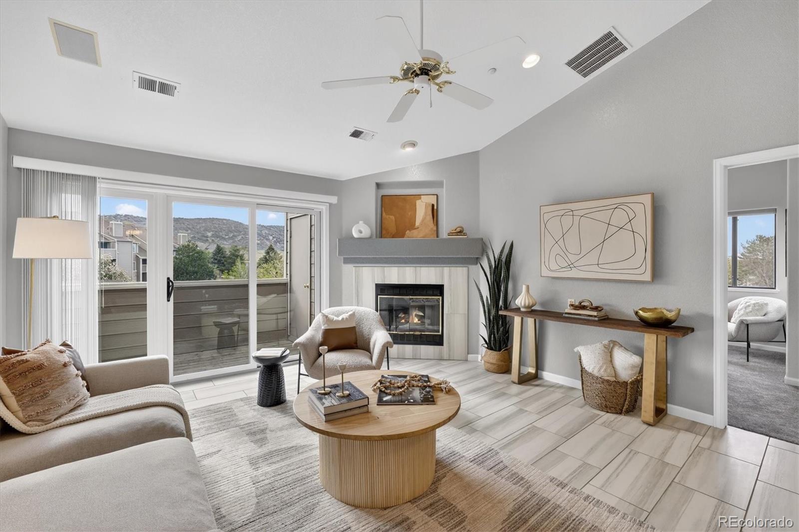 Mountain Gate Littleton Condo / Townhome | MLS #: 53558467394 S Alkire Street 301, Littleton Beds: 2 Baths: 2 Price: $345,000