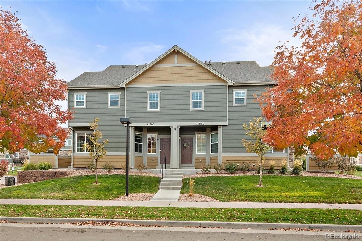  Commerce City Home | MLS #: 726631215800 E 121st Avenue, Commerce City Beds: 2 Baths: 3 Price: $334,000