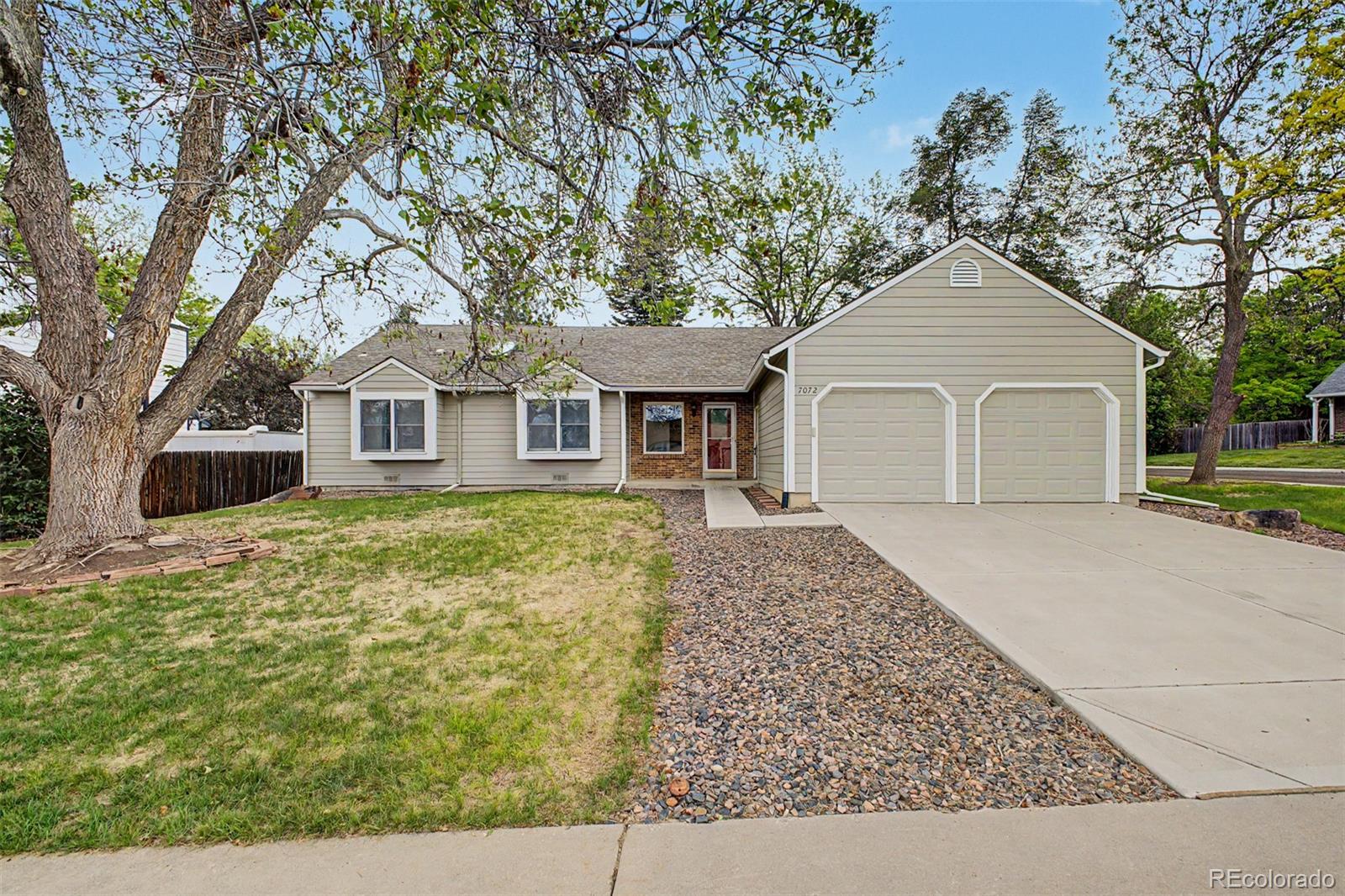  Centennial Home | MLS #: 26282657072 S Eudora Street, Centennial Beds: 3 Baths: 2 Price: $550,000