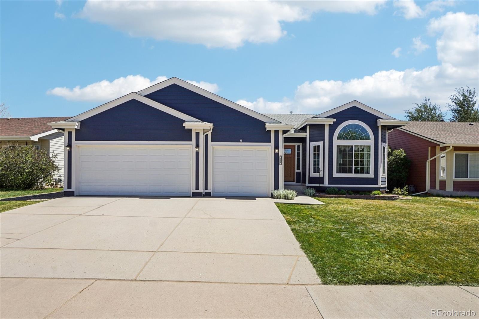 Founders Castle Rock Home | MLS #: 53108955290 E Kensington Avenue, Castle Rock Beds: 4 Baths: 3 Price: $569,000