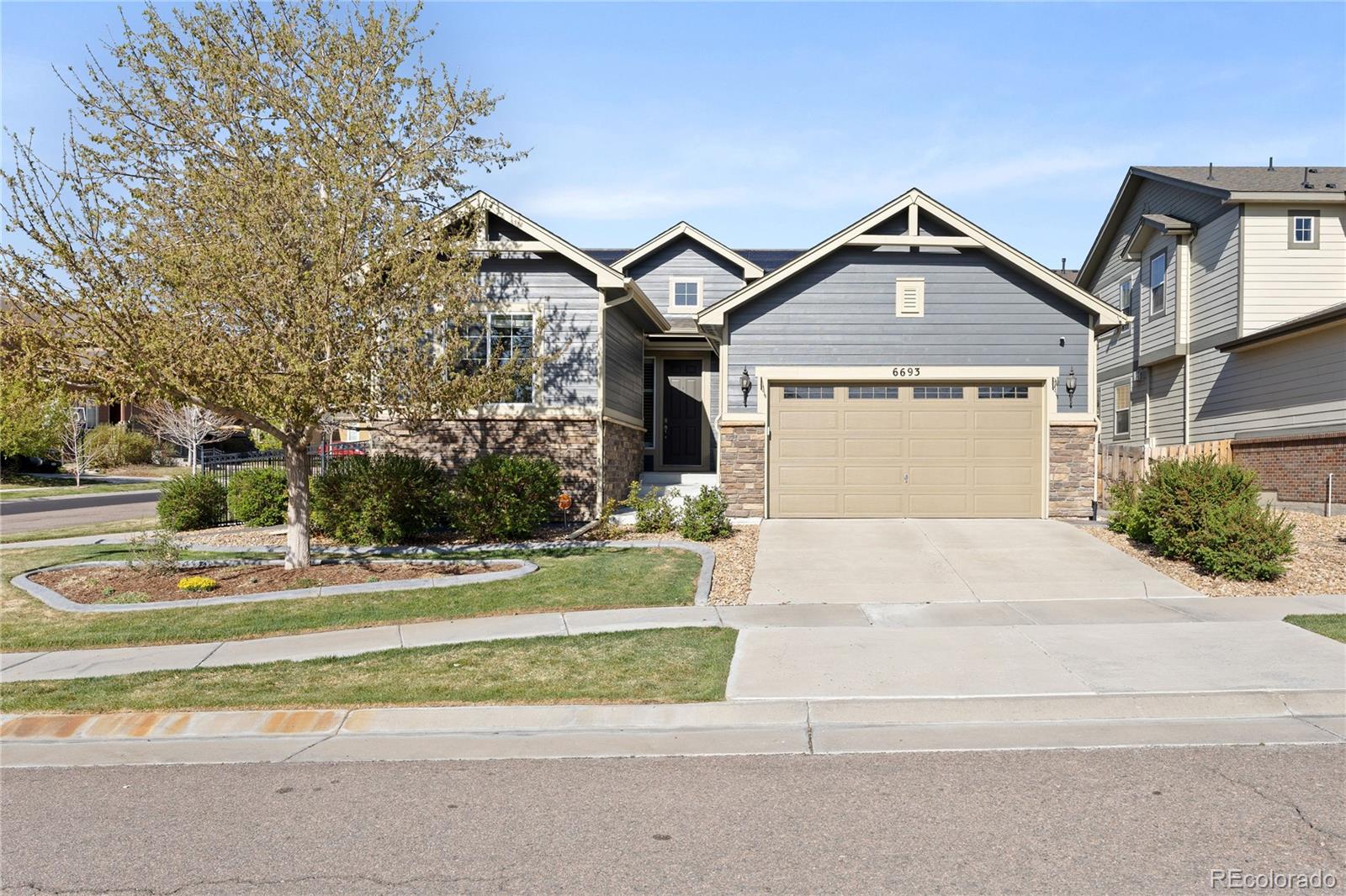  Aurora Home | MLS #: 26683646693 S Muscadine Court, Aurora Beds: 3 Baths: 2 Price: $629,999