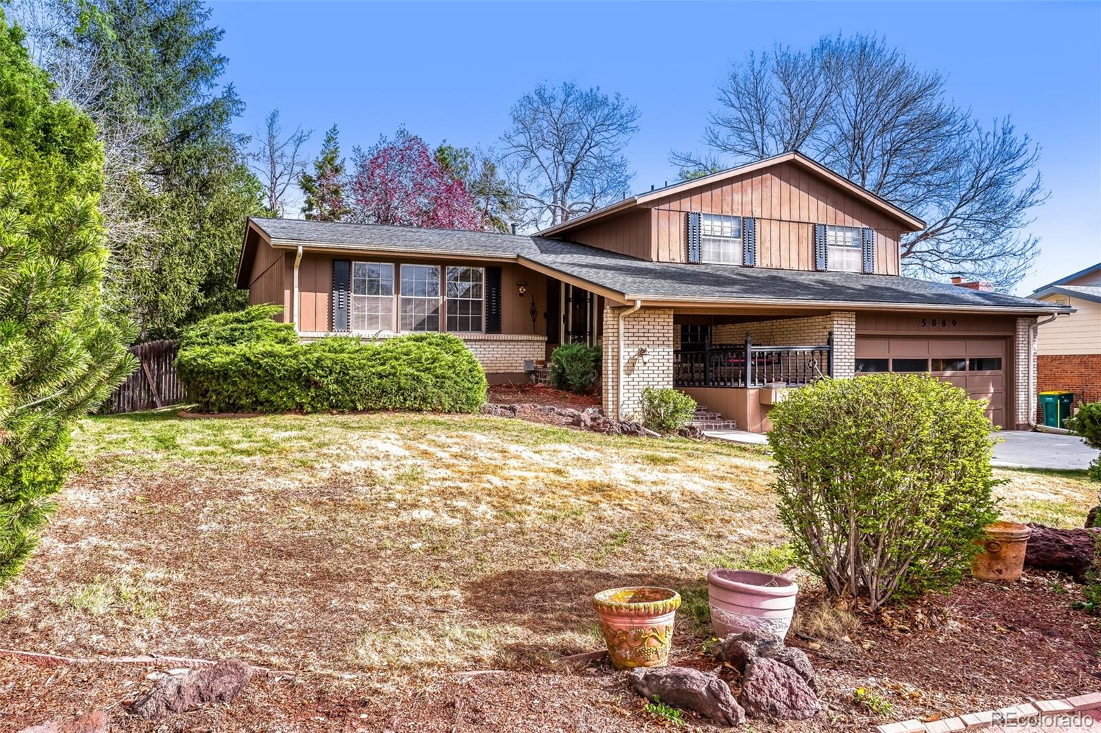 Leawood Littleton Home | MLS #: 21845145889 W Fair Drive, Littleton Beds: 4 Baths: 3 Price: $575,000