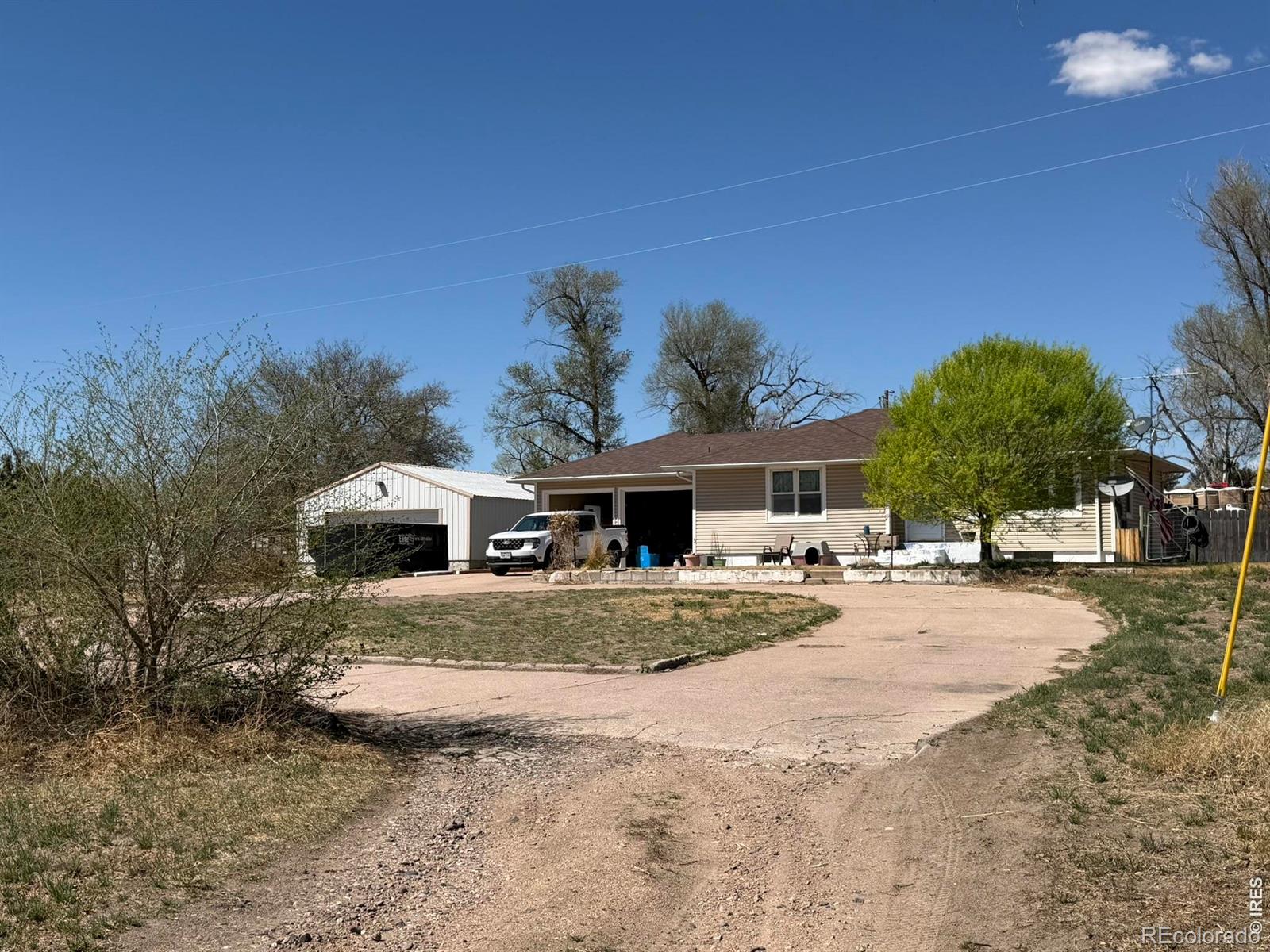 37425 n railroad street, Wray sold home. Closed on 2026-07-17 for $190,000.