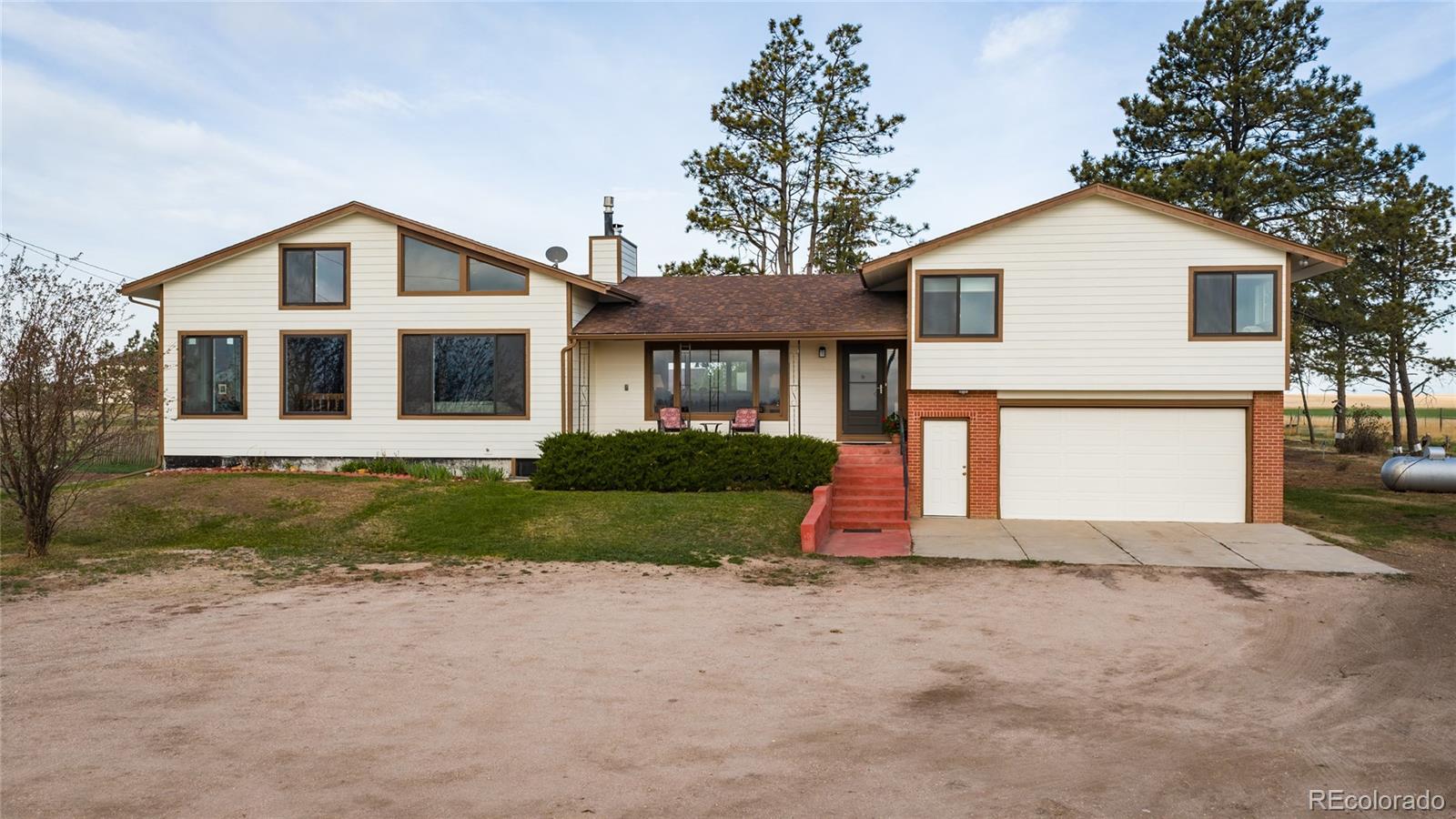  Elbert Home | MLS #: 726716123921  County Road 15-21 , Elbert Beds: 4 Baths: 3 Price: $849,000