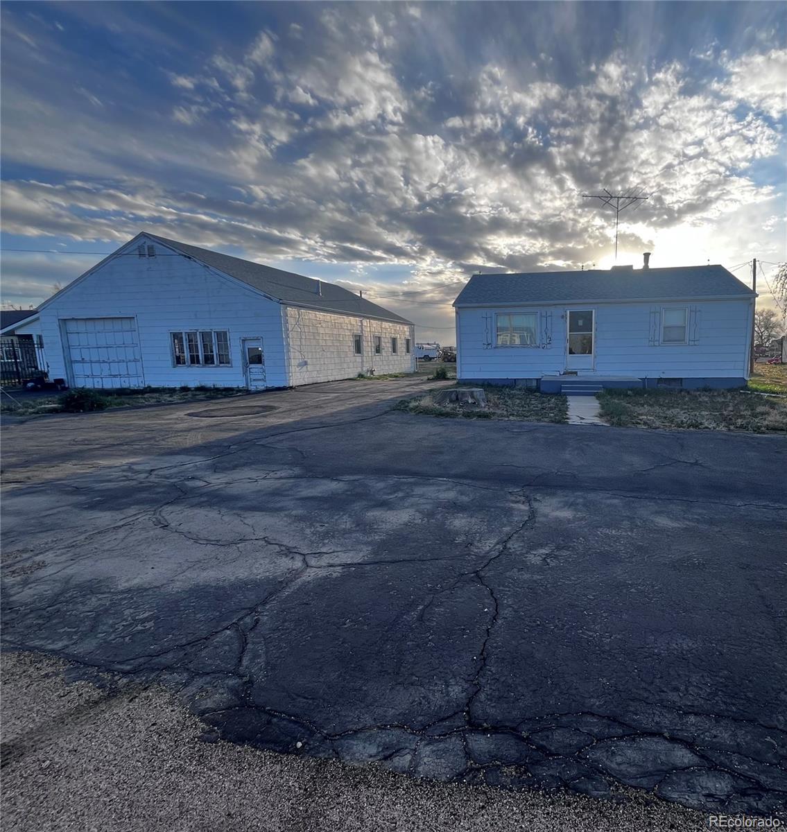 4919 & 4935 highway 79 , Keenesburg sold home. Closed on 2026-07-22 for $200,000.