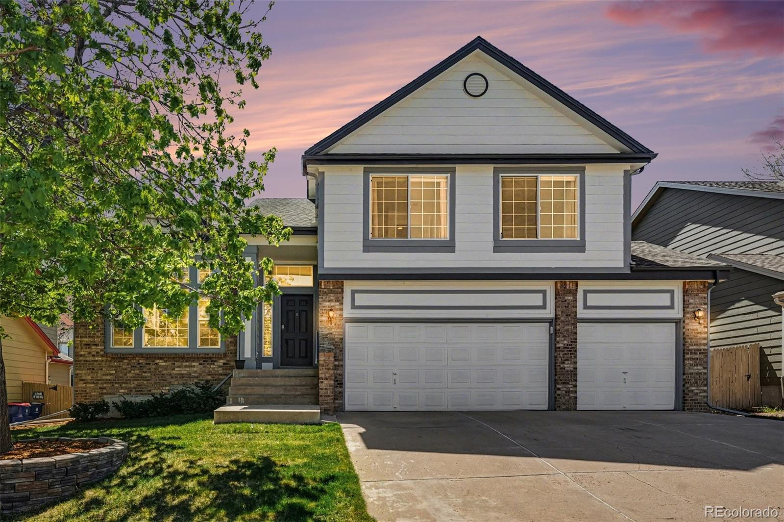  Littleton Home | MLS #: 884996311772 W Belmont Place, Littleton Beds: 5 Baths: 4 Price: $750,000