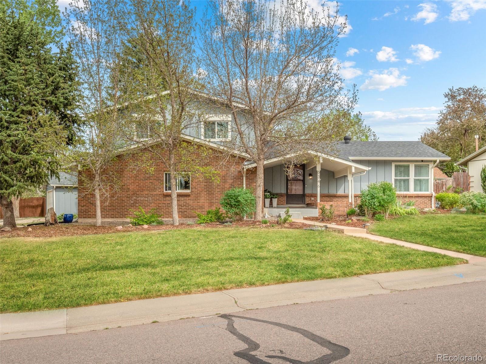 6346 w monticello avenue, Littleton sold home. Closed on 2026-06-01 for $725,000.