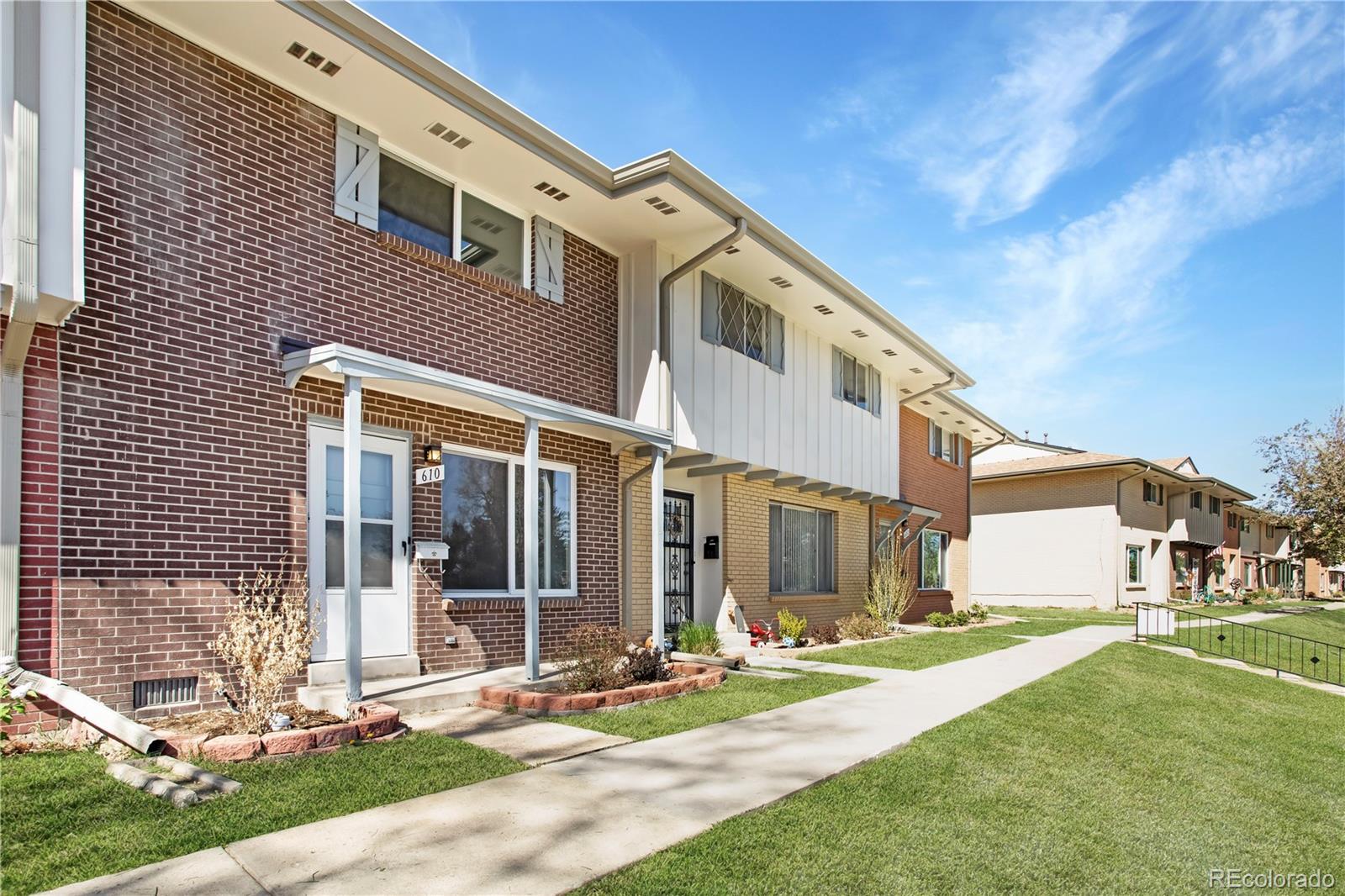 Green Mountain Lakewood Condo / Townhome | MLS #: 8361133610 S Xenon Court , Lakewood Beds: 2 Baths: 2 Price: $320,000