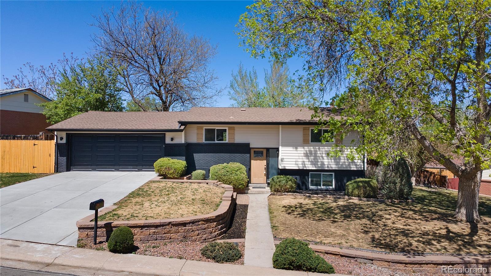 Briarwood Hills Lakewood Home | MLS #: 711264010921 W Exposition Drive, Lakewood Beds: 4 Baths: 2 Price: $630,000