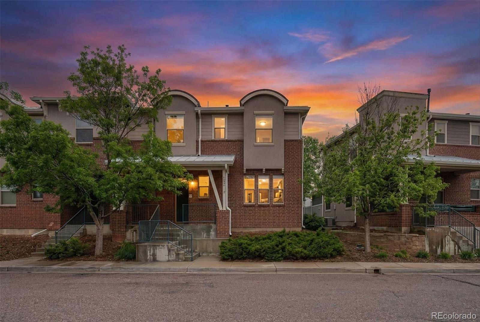 Englewood Home | MLS #: 27890836377 S Xanadu Way, Englewood Beds: 3 Baths: 3 Price: $510,000