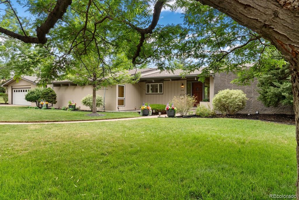 Littleton Home | MLS #: 49907556059 S Elati Street, Littleton Beds: 5 Baths: 3 Price: $999,000