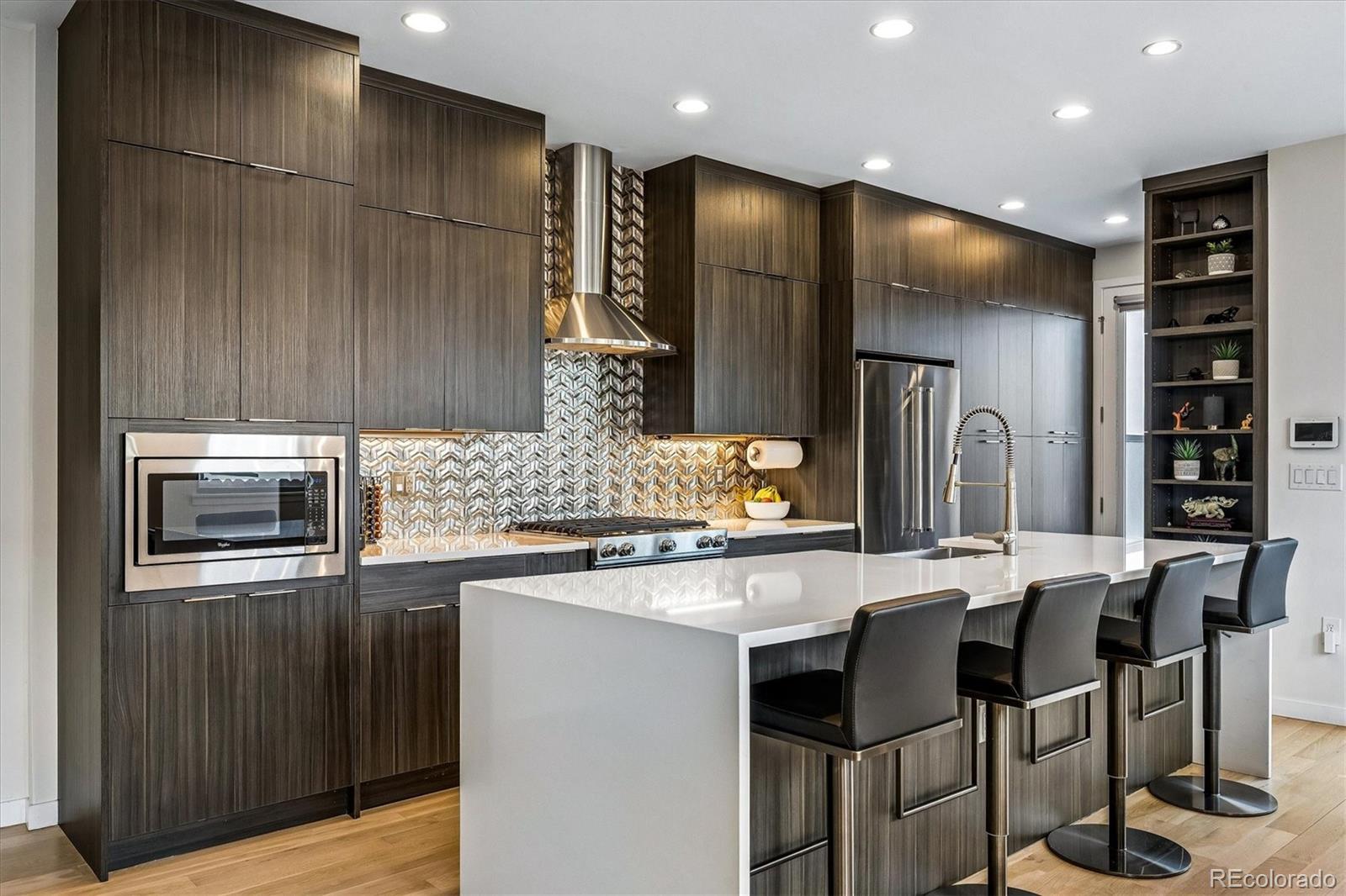 827 eudora street, Denver sold home. Closed on 2026-08-21 for $917,500.