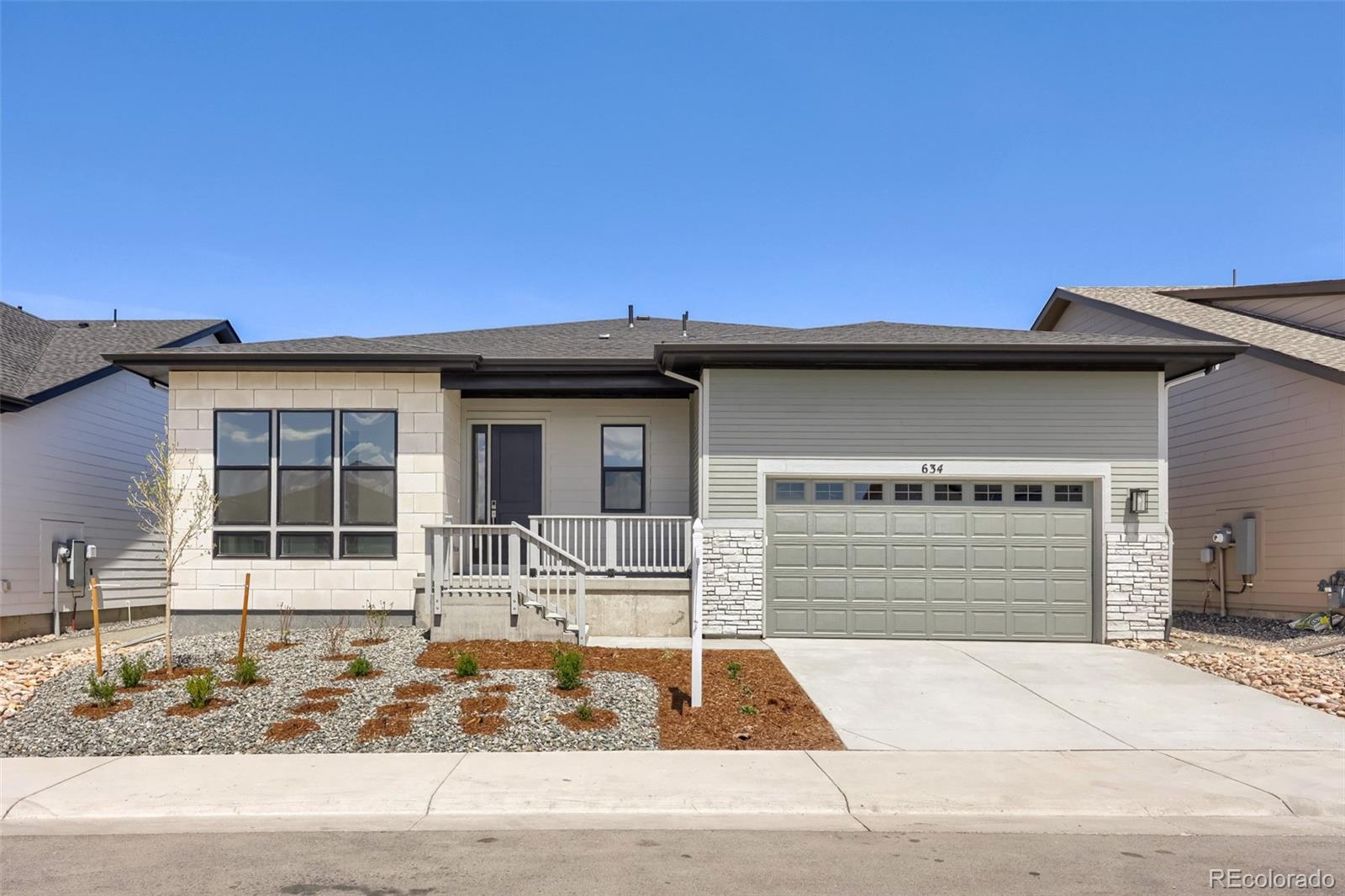  Castle Rock Home | MLS #: 5709869634  Leafy Aster Lane, Castle Rock Beds: 2 Baths: 2 Price: $825,000