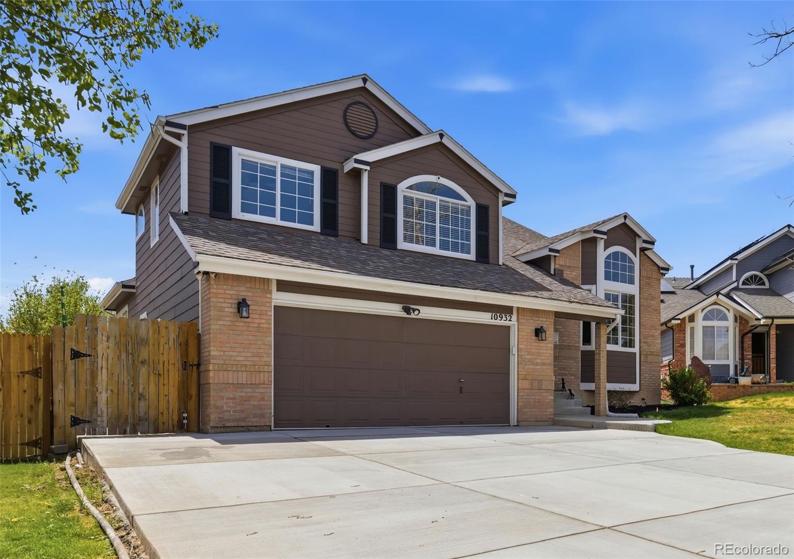 10932 w bellwood place, Littleton sold home. Closed on 2026-05-20 for $705,000.