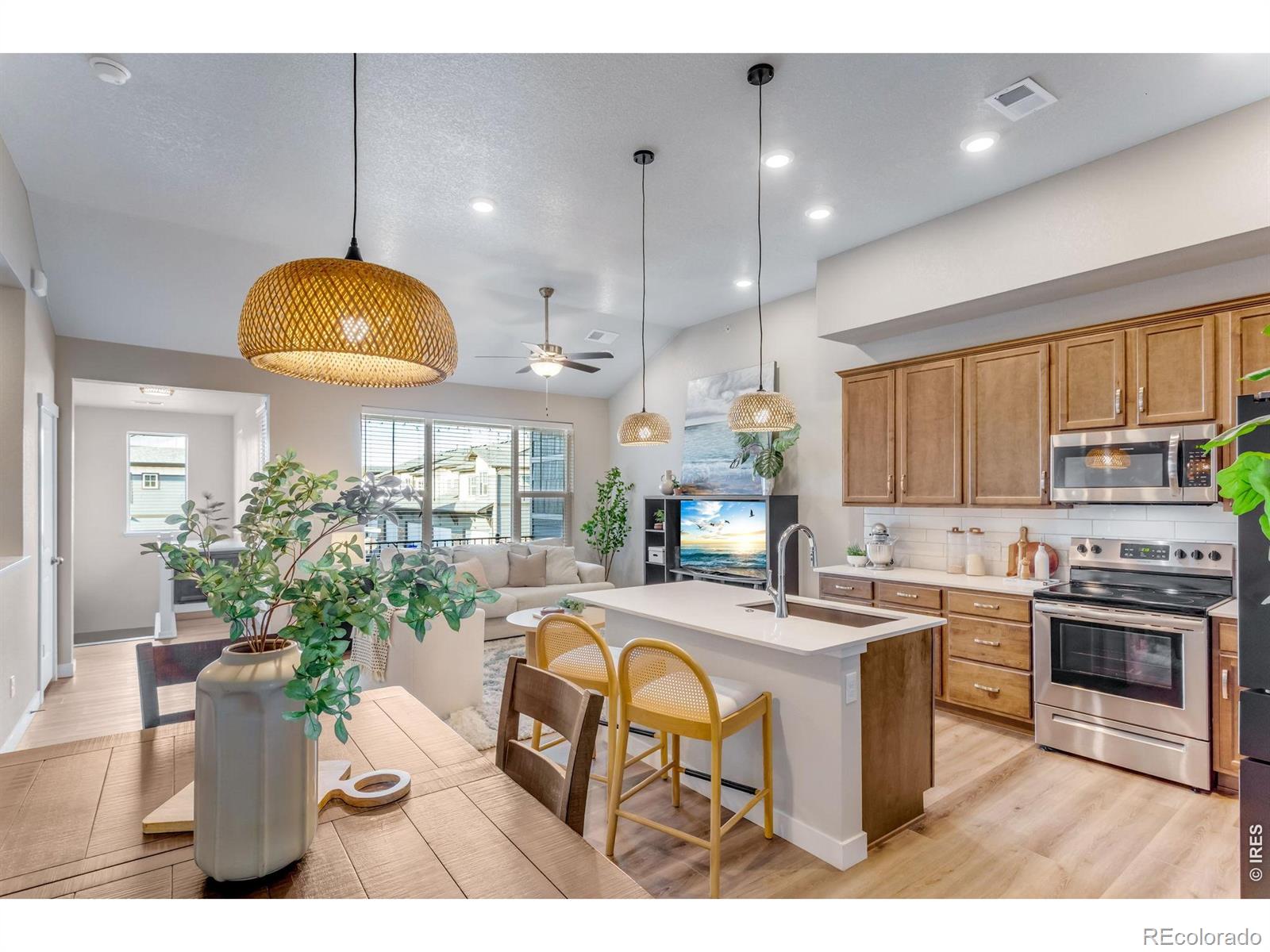 4180 s park drive, Loveland sold home. Closed on 2026-07-28 for $395,000.