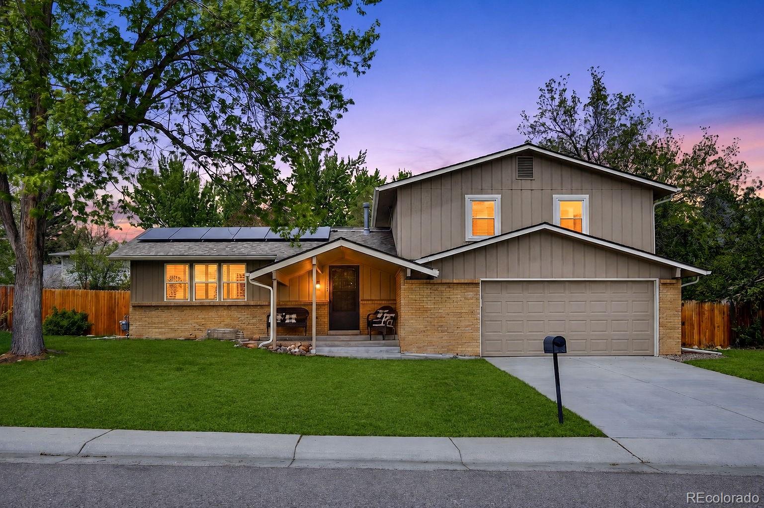  Littleton Home | MLS #: 32762455389 W Hinsdale Avenue, Littleton Beds: 3 Baths: 3 Price: $620,000
