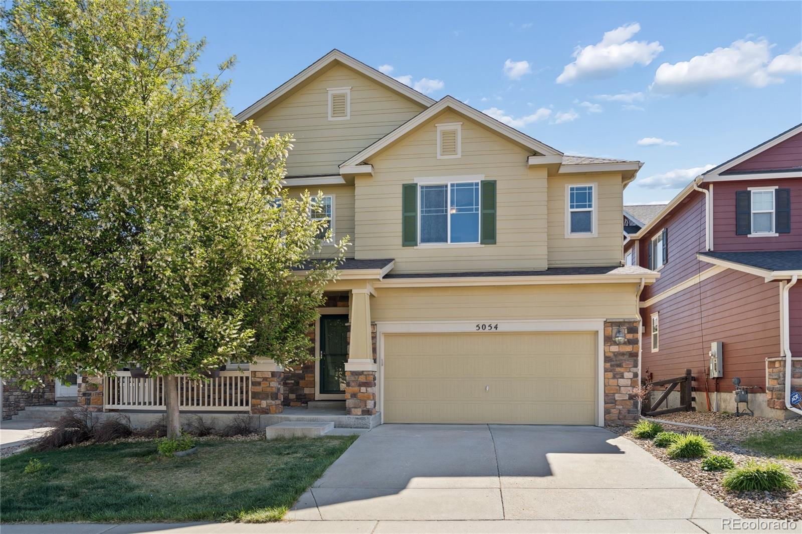 Copperleaf Aurora Home | MLS #: 21817225054 S Shawnee Street, Aurora Beds: 3 Baths: 3 Price: $625,000