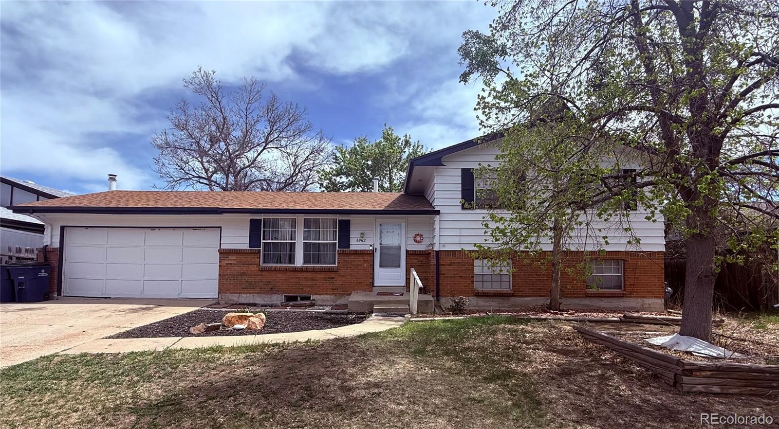 6962  ingalls street, Arvada sold home. Closed on 2026-06-01 for $469,000.