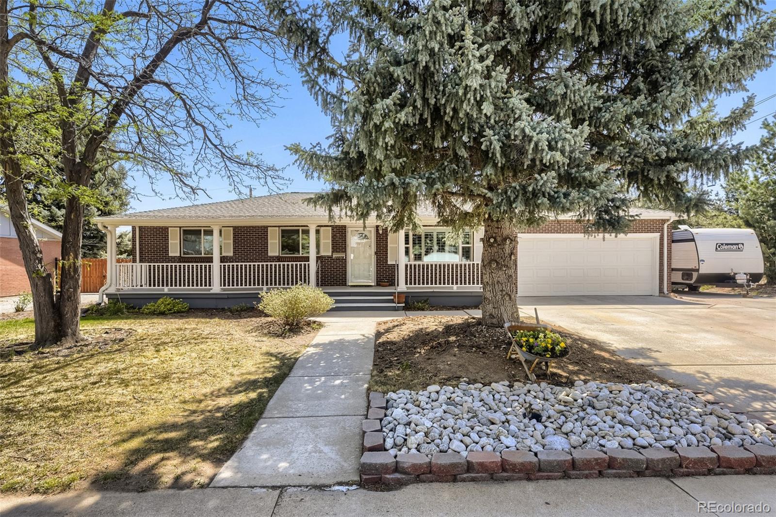 Green Mountain Village Lakewood Home | MLS #: 944823912276 W Ohio Place, Lakewood Beds: 5 Baths: 3 Price: $740,000