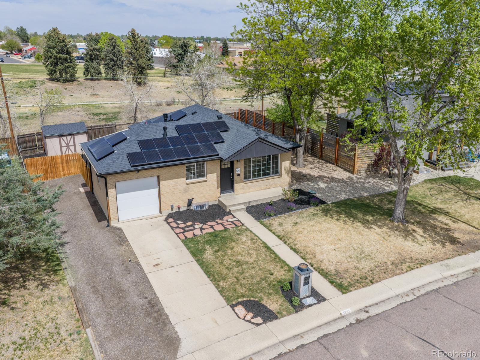  Northglenn Home | MLS #: 37910321741 E 105th Place, Northglenn Beds: 5 Baths: 2 Price: $540,000