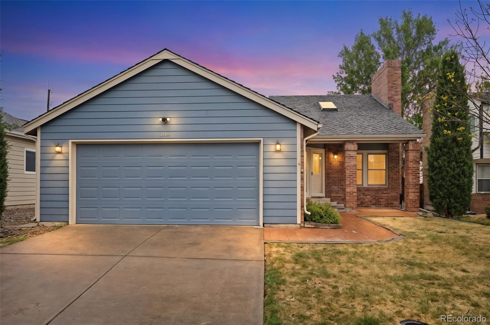 Four Lakes Centennial Home | MLS #: 23421442185 E Nichols Drive, Centennial Beds: 2 Baths: 3 Price: $575,000