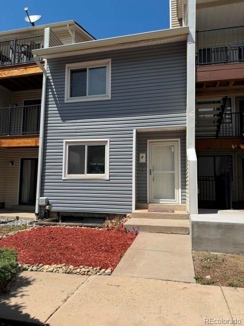  Arvada Condo / Townhome | MLS #: 92398867845  Barbara Ann Drive F, Arvada Beds: 3 Baths: 2 Price: $304,500
