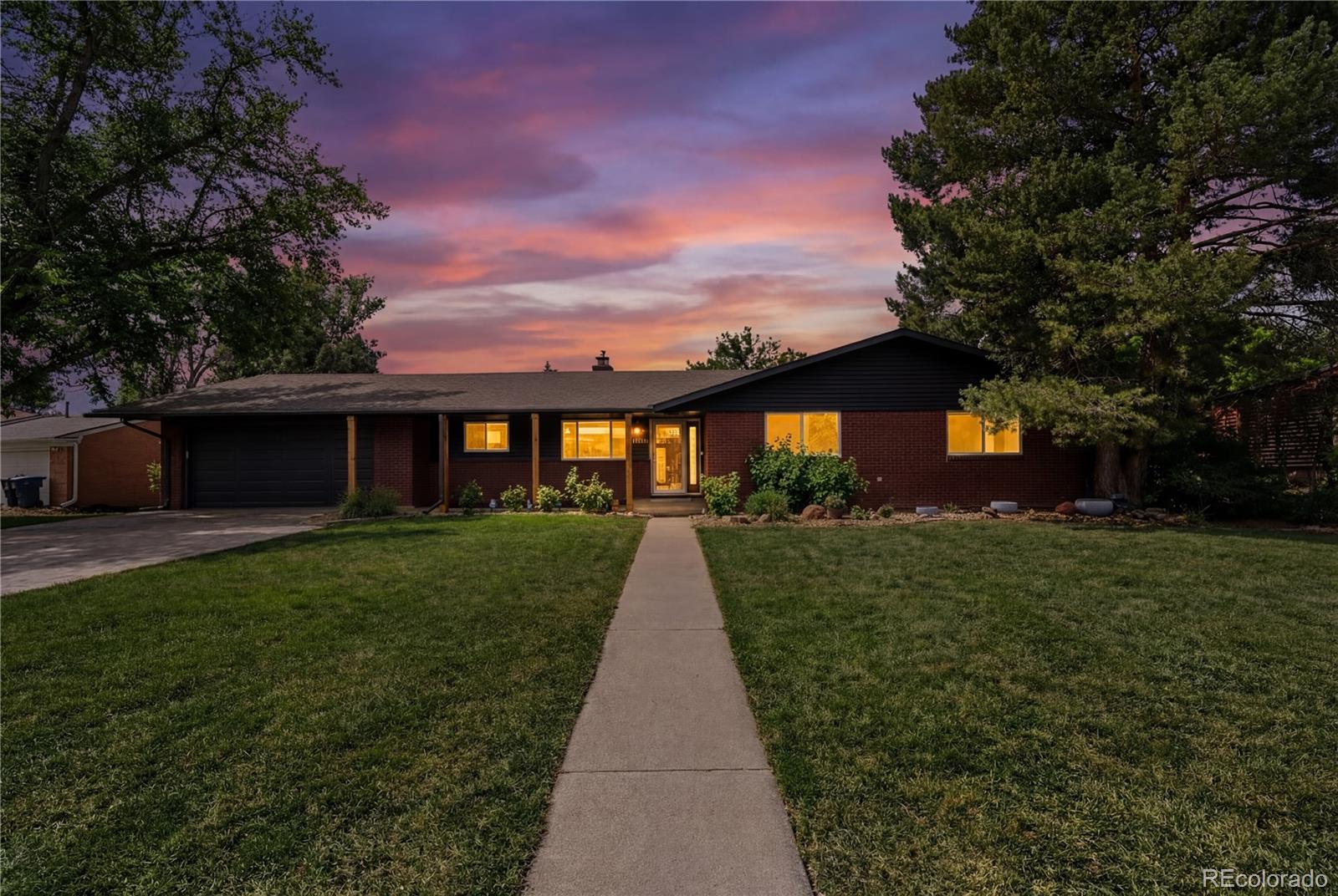  Longmont Home | MLS #: 9140301835  Hillside Court, Longmont Beds: 5 Baths: 3 Price: $850,000