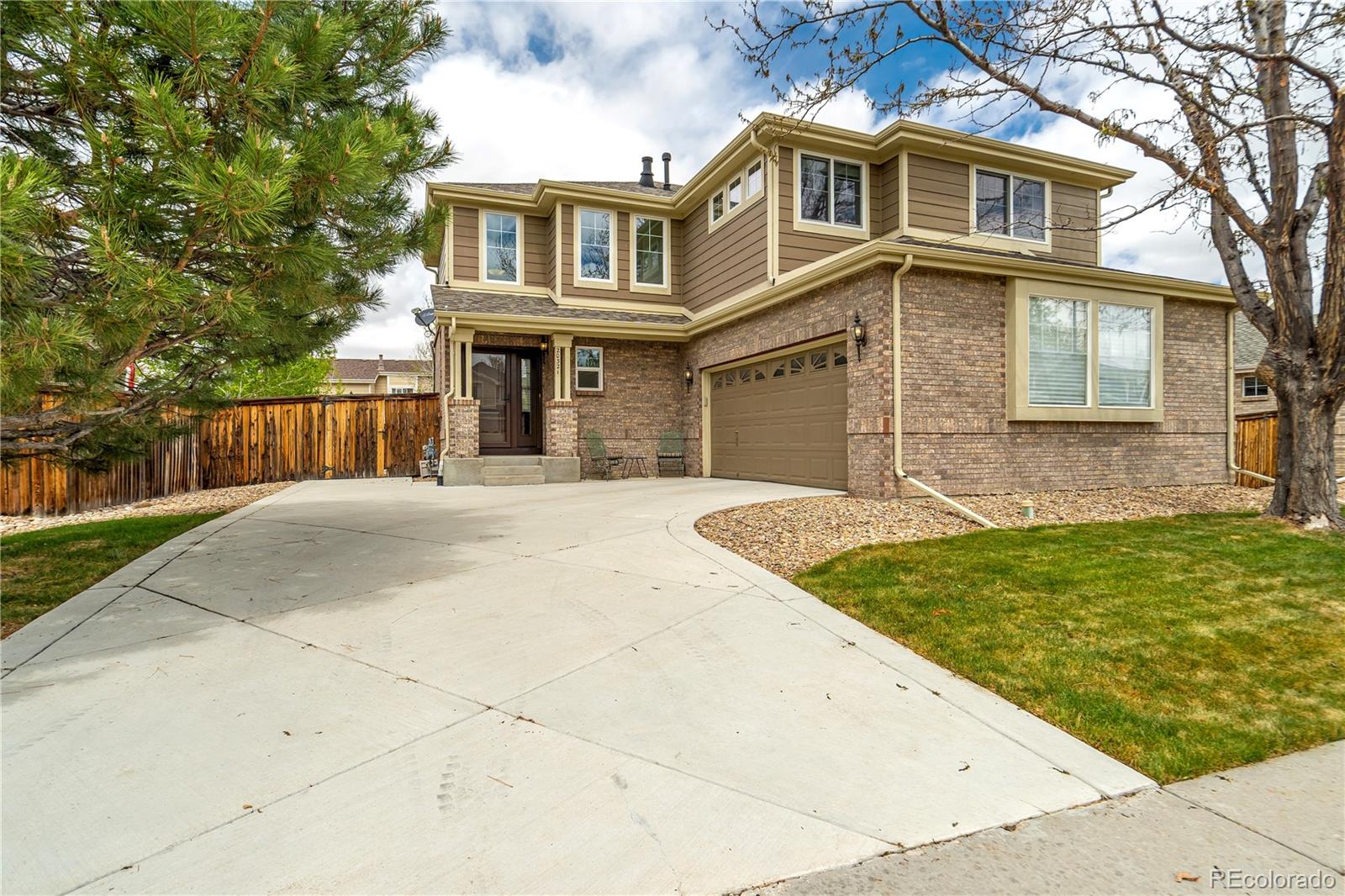 Conservatory Aurora Home | MLS #: 162179420321 E Lasalle Place, Aurora Beds: 3 Baths: 3 Price: $519,900