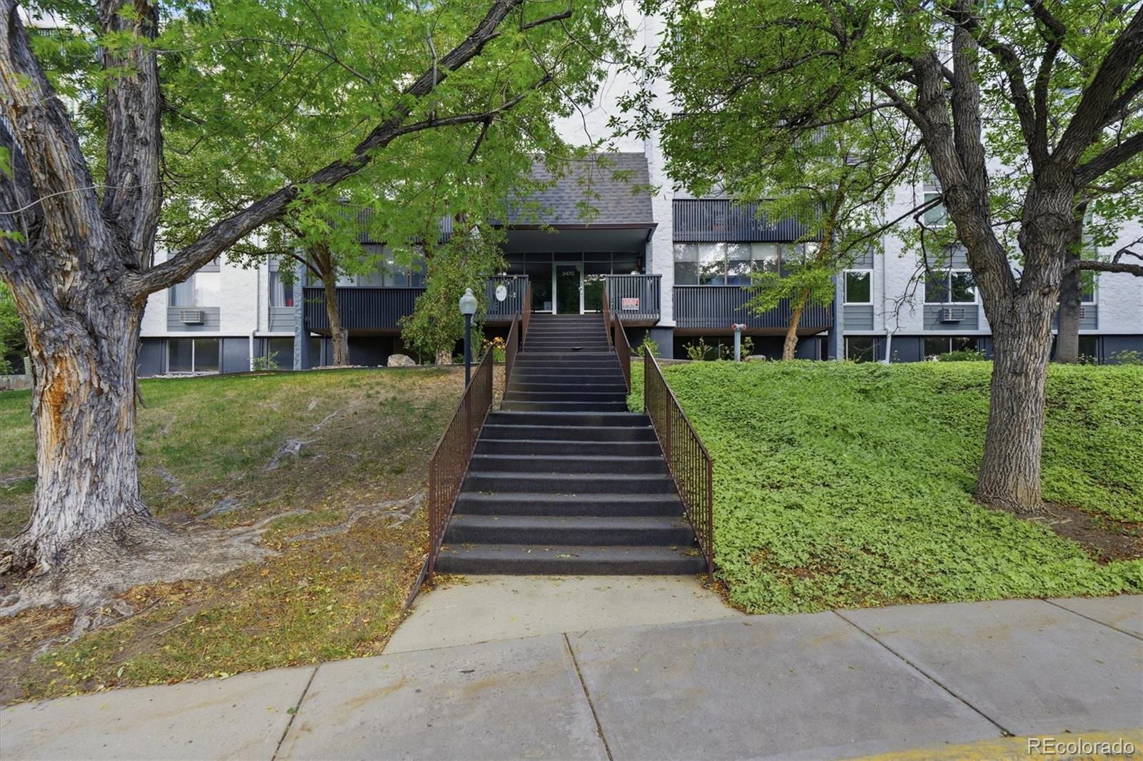 Morningside Denver Condo / Townhome | MLS #: 53040833470 S POPLAR Street 209, Denver Beds: 2 Baths: 2 Price: $275,000