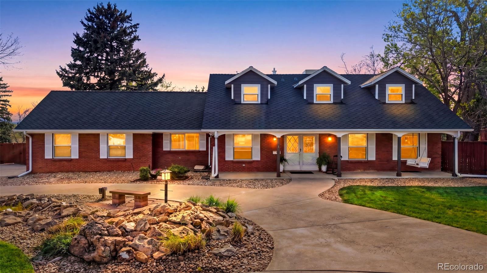  Centennial Home | MLS #: 39717656747 S Jackson Court, Centennial Beds: 5 Baths: 4 Price: $999,900