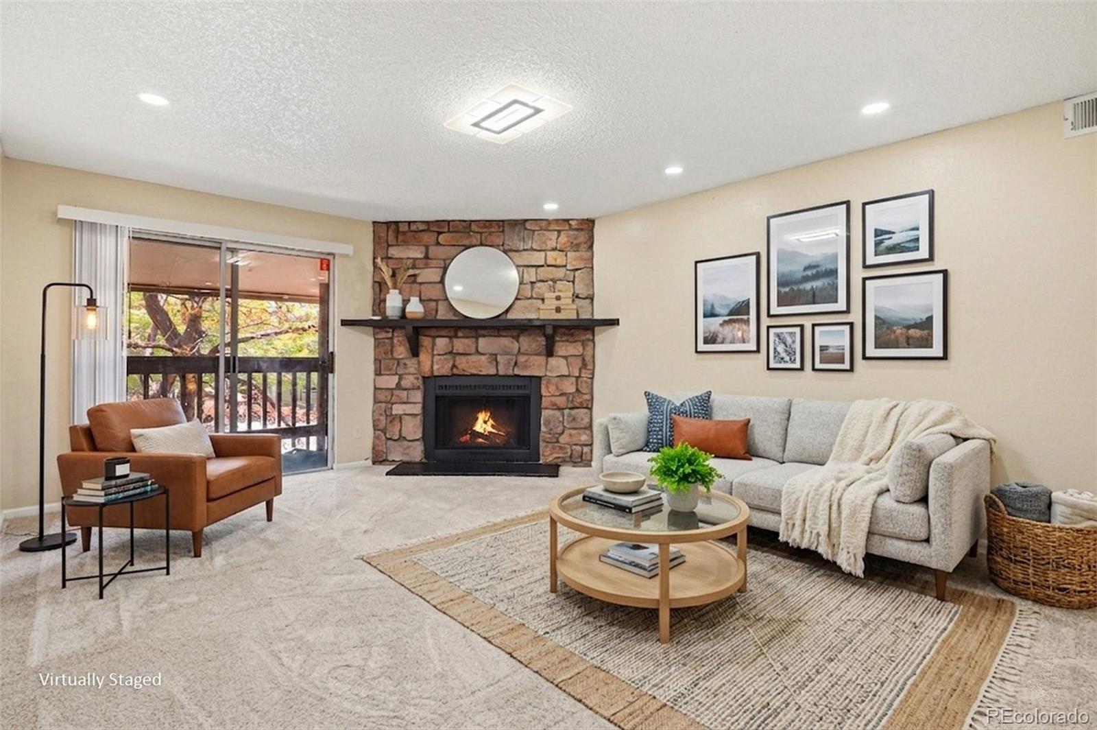  Aurora Condo / Townhome | MLS #: 95870771793 S Pitkin Street B, Aurora Beds: 2 Baths: 2 Price: $199,999