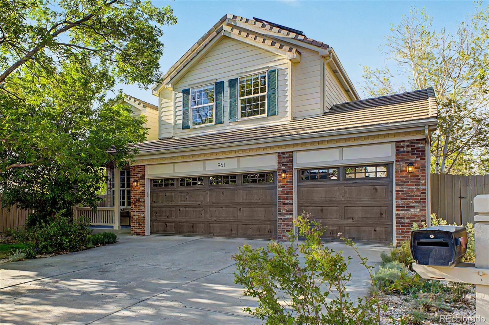 961  sapphire way, Superior sold home. Closed on 2026-05-28 for $895,000.