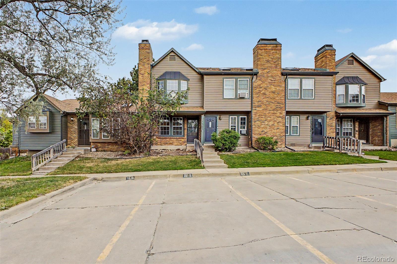  Aurora Condo / Townhome | MLS #: 462559217365 E Rice Circle B, Aurora Beds: 2 Baths: 2 Price: $259,900