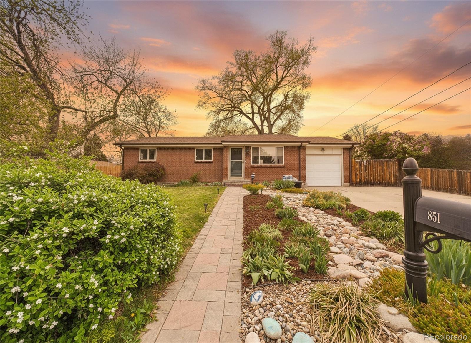  Lakewood Home | MLS #: 3105035851  Miller Court, Lakewood Beds: 5 Baths: 2 Price: $590,000