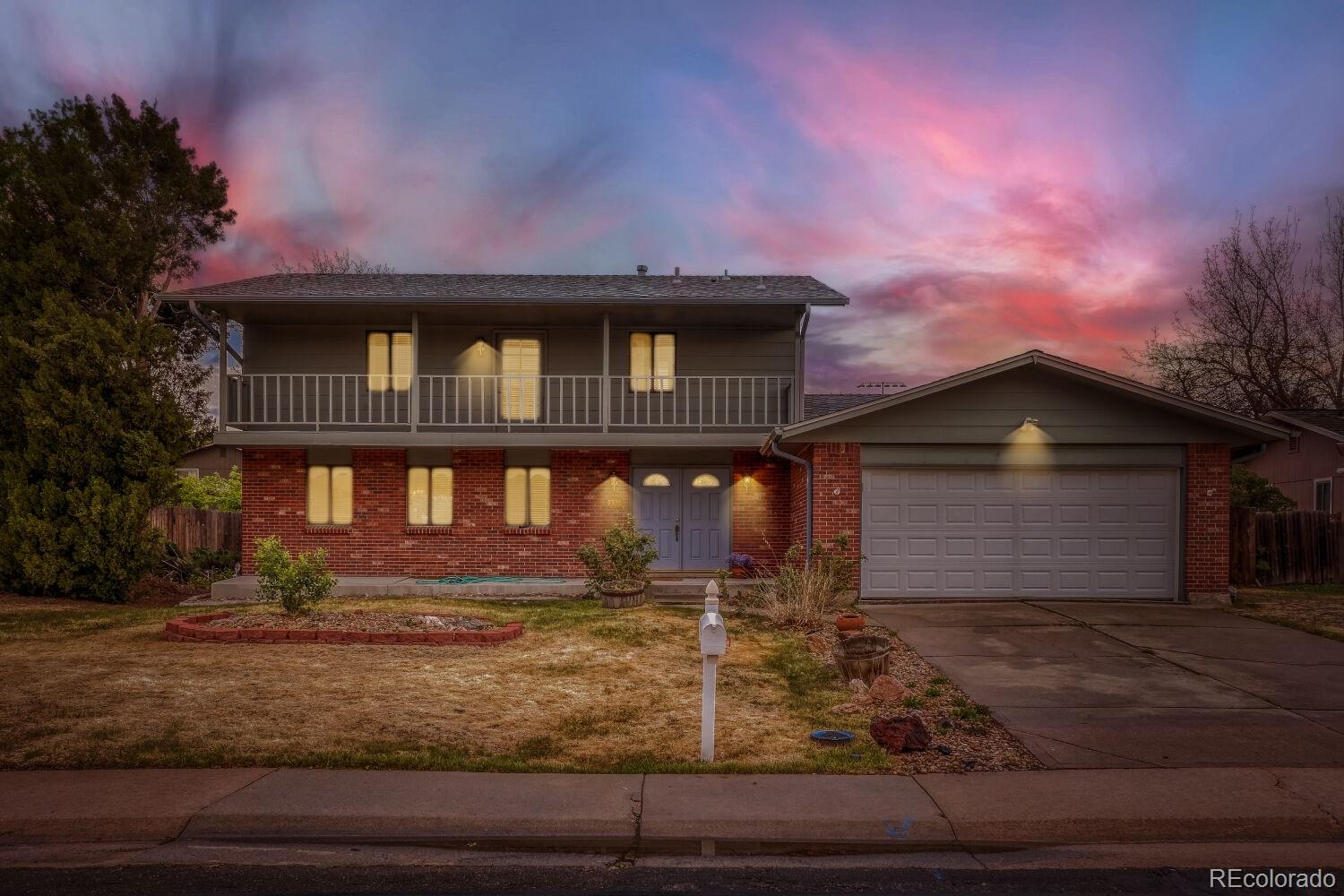  Centennial Home | MLS #: 88284997326 S Lafayette Circle, Centennial Beds: 4 Baths: 3 Price: $550,000