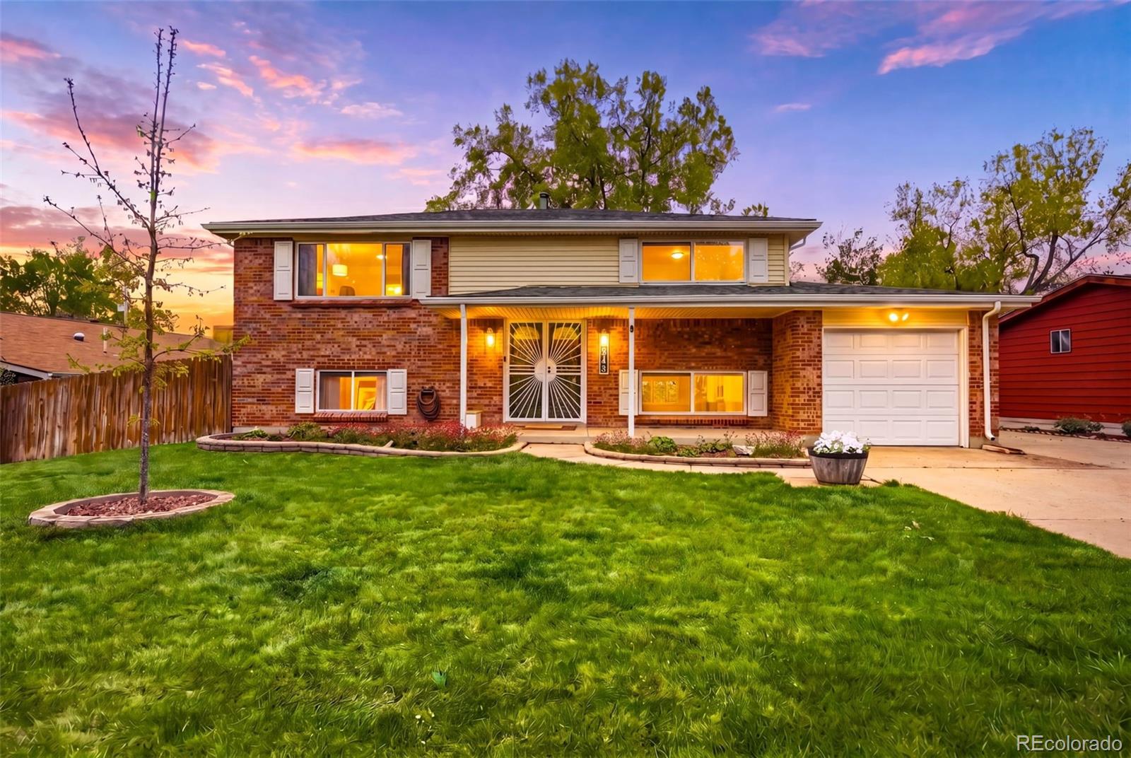 Majestic Heights Lakewood Home | MLS #: 415243310462 W 9th Avenue, Lakewood Beds: 4 Baths: 2 Price: $580,000